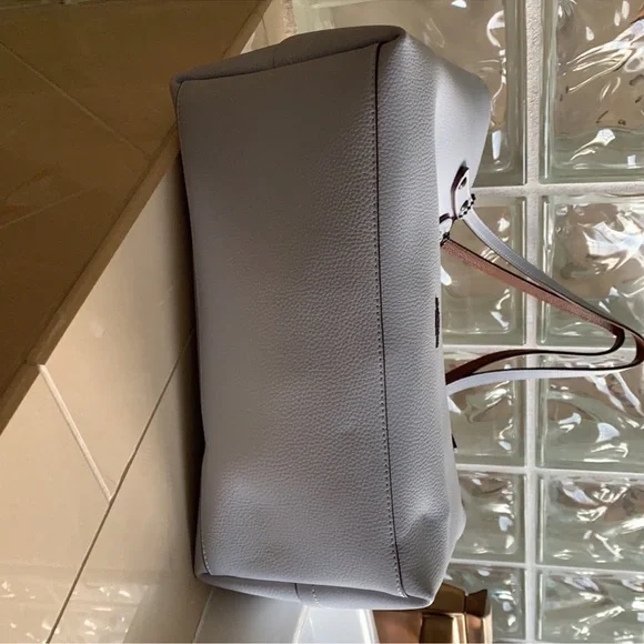 Coach Keith Haring Ice Blue Tote Bag with Pink Sequin Heart New Bag Never Used - Picture 5 of 11